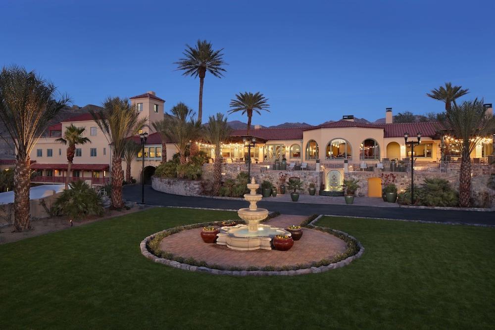The Inn At Death Valley Exterior photo Fountain at the Royal Palms Resort and Spa