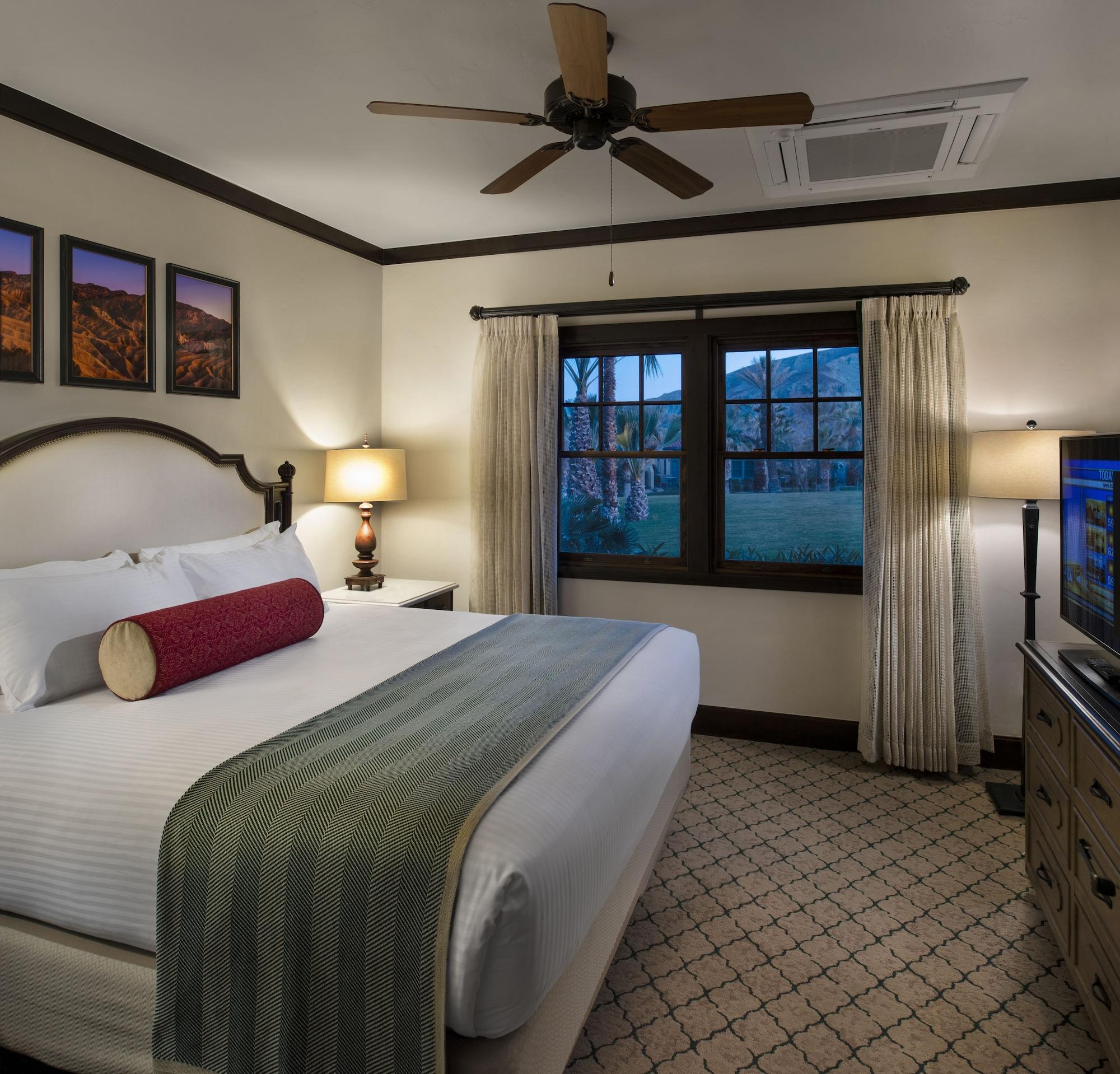 The Inn At Death Valley Exterior photo A bedroom at the Cliffs at Mountain Park