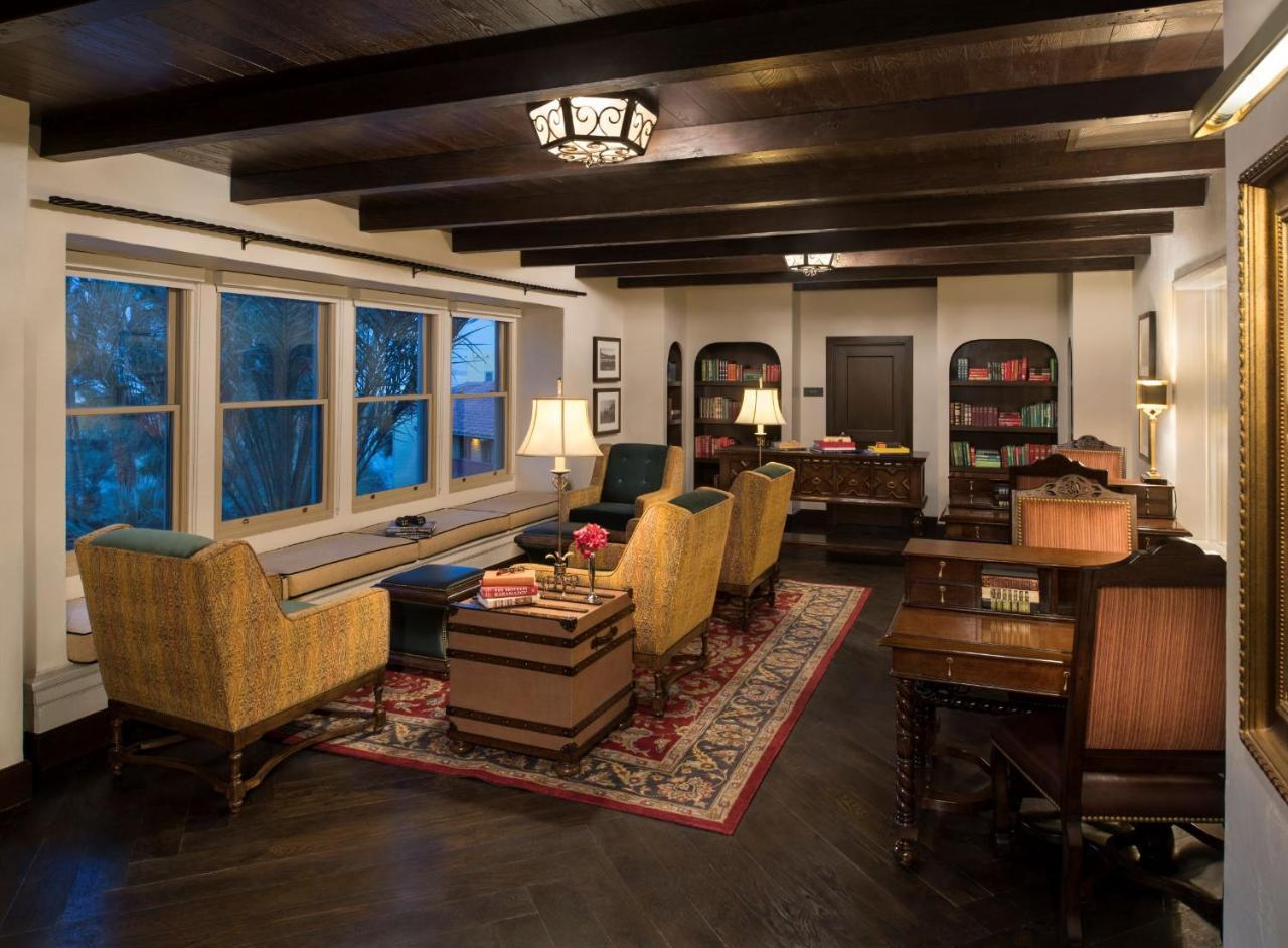 The Inn At Death Valley Exterior photo The living room