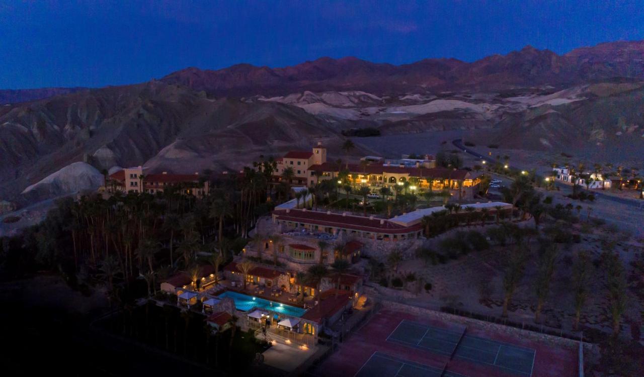 The Inn At Death Valley Exterior photo Aerial view of the resort at night