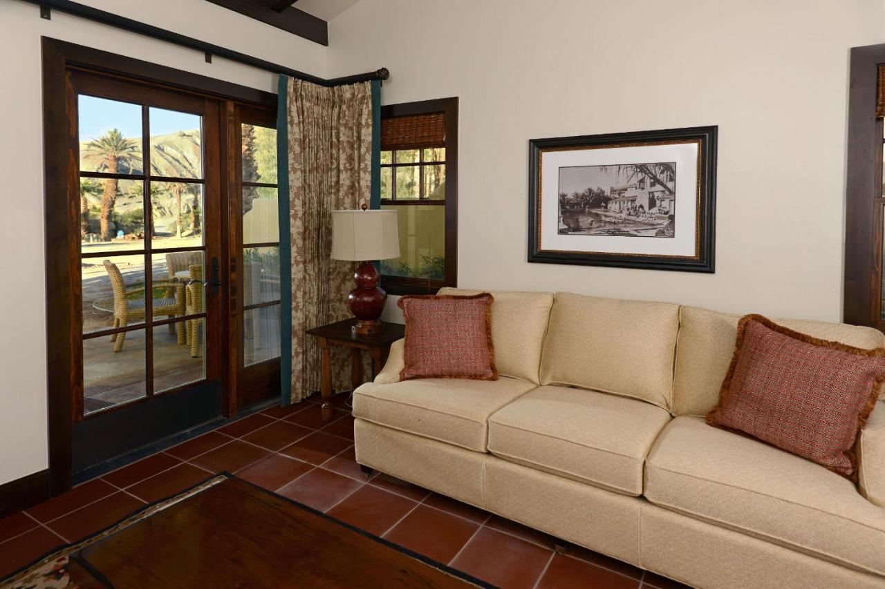 The Inn At Death Valley Exterior photo A rendering of a living room